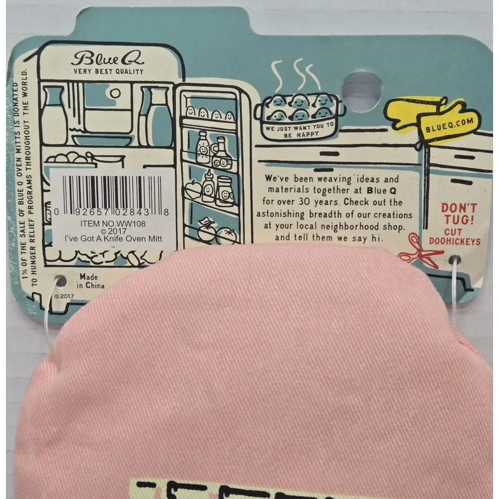 Blue Q Novelty Oven Mitt I've‎ Got a Knife Pink Retro Pot Holder Funny Gift New